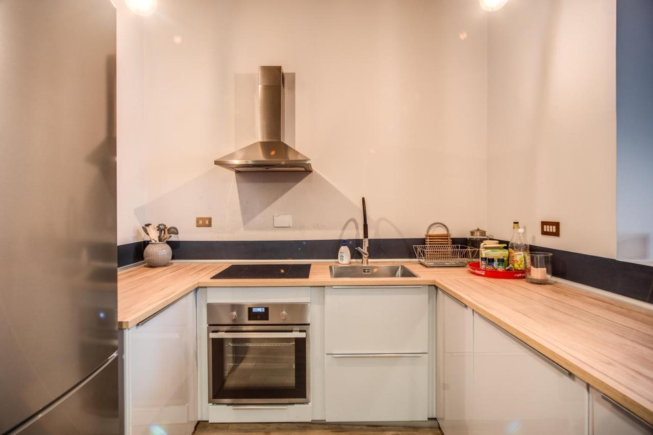 Stylish And Spacious Apartment Next To The Colosseum 罗马 外观 照片