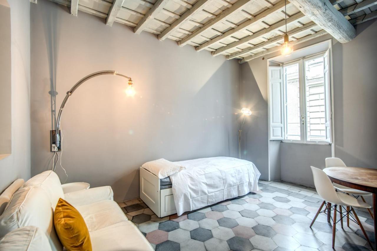 Stylish And Spacious Apartment Next To The Colosseum 罗马 外观 照片